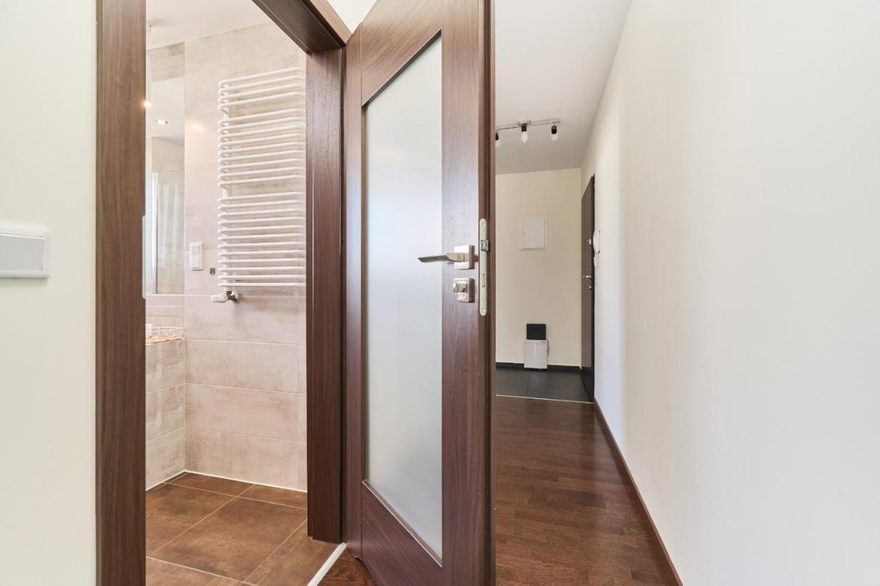 Architektow Avenue Arena Apartment Free Parking By Renters วรอตซวาฟ ภายนอก รูปภาพ